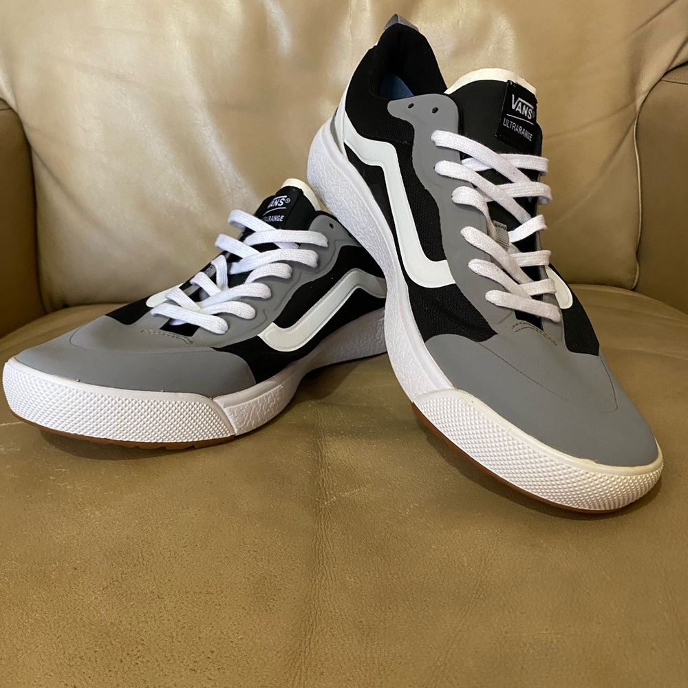 Vans Men's Black and Gray Sneakers